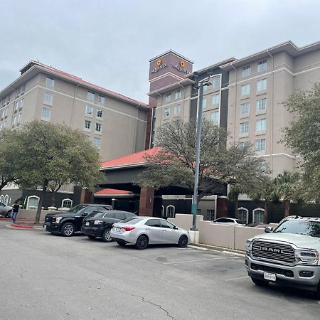 La Quinta By Wyndham San Antonio Airport Hotel Екстериор снимка