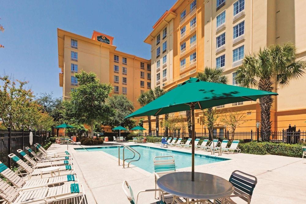La Quinta By Wyndham San Antonio Airport Hotel Екстериор снимка