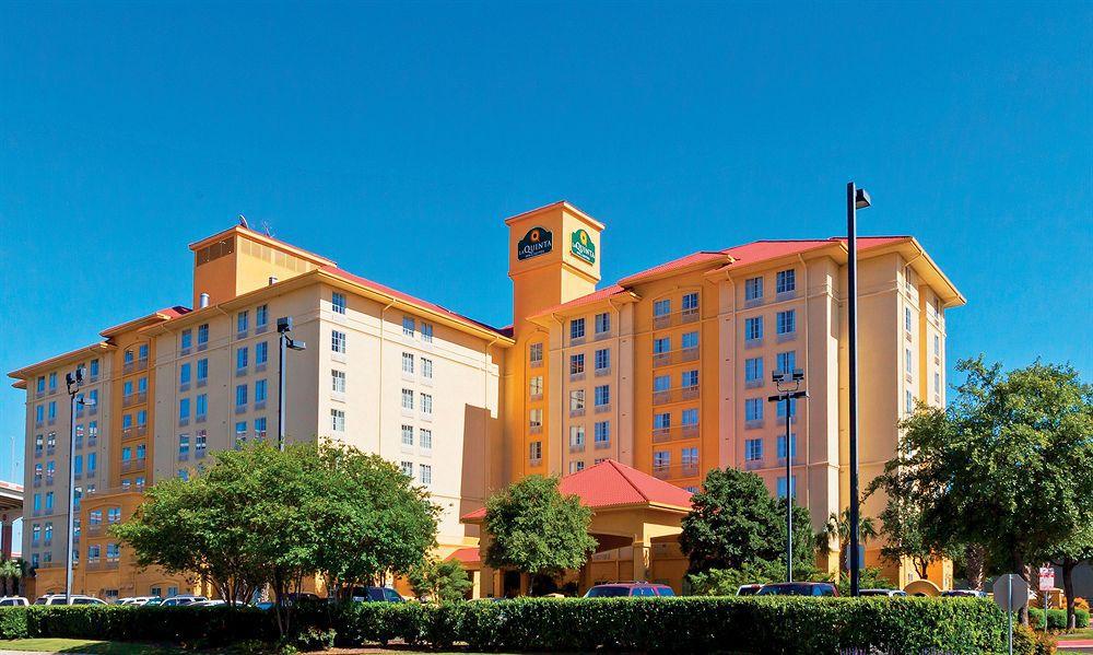 La Quinta By Wyndham San Antonio Airport Hotel Екстериор снимка
