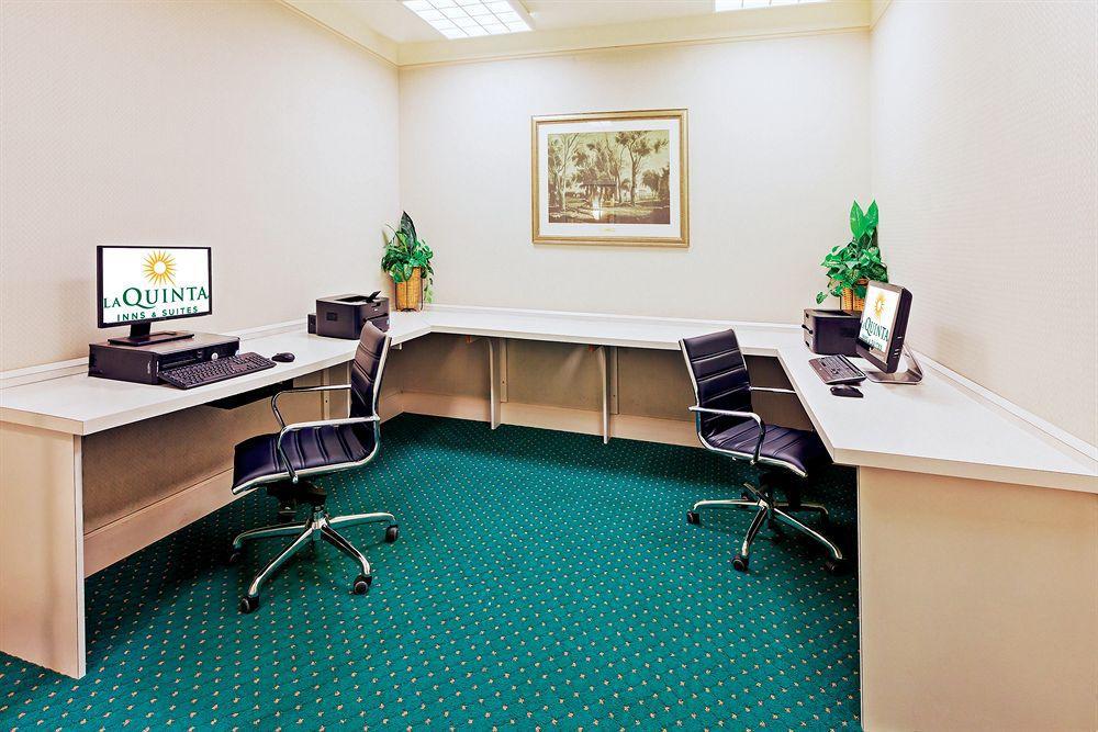 La Quinta By Wyndham San Antonio Airport Hotel Екстериор снимка