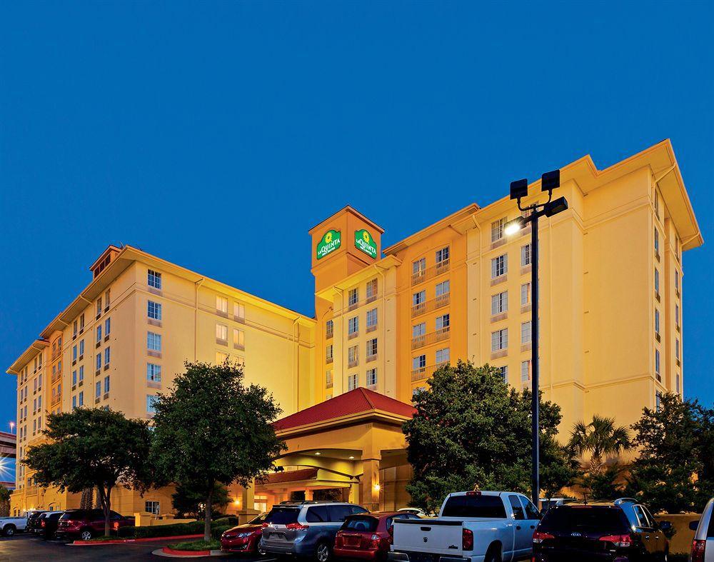 La Quinta By Wyndham San Antonio Airport Hotel Екстериор снимка