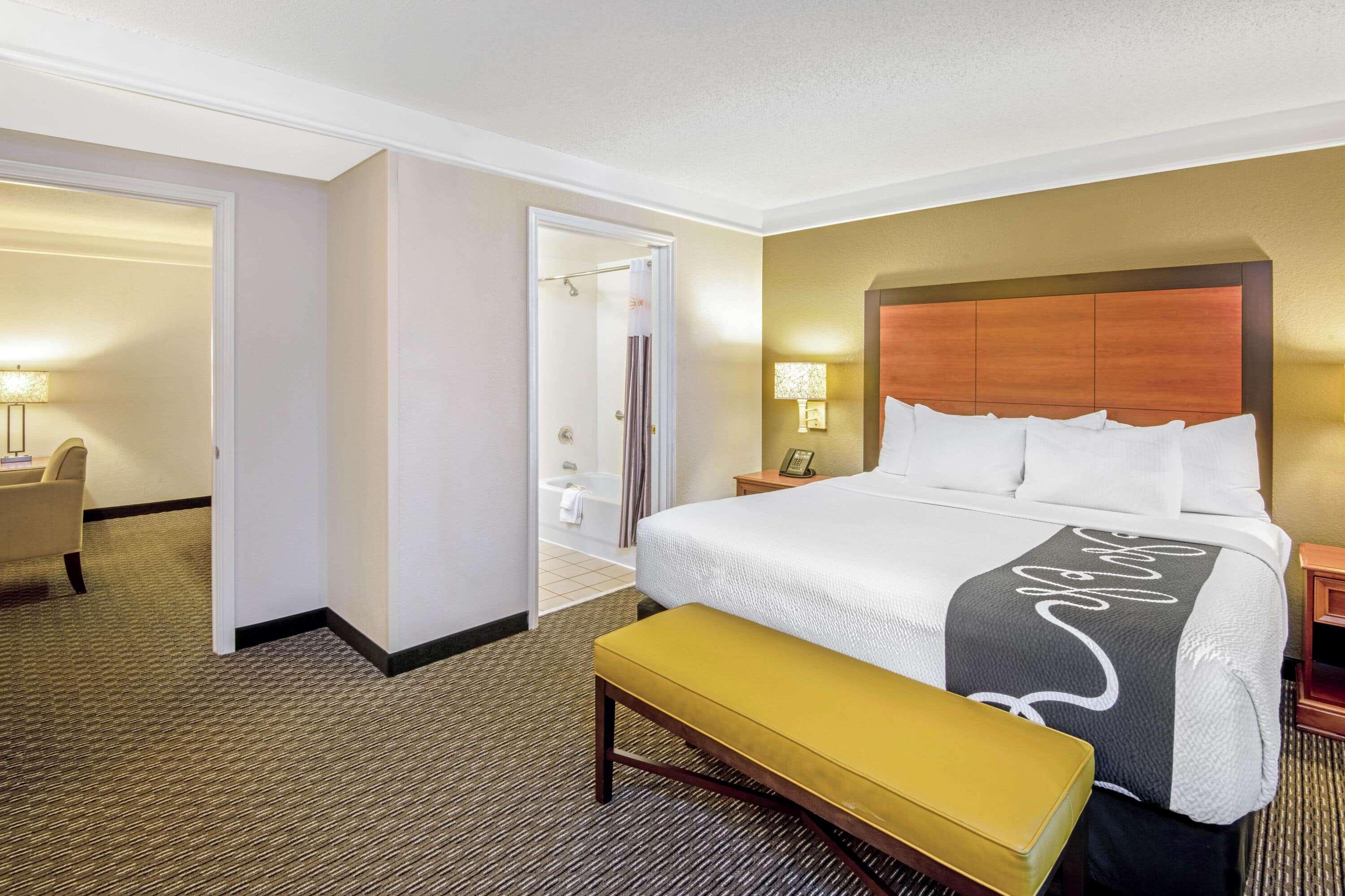 La Quinta By Wyndham San Antonio Airport Hotel Екстериор снимка