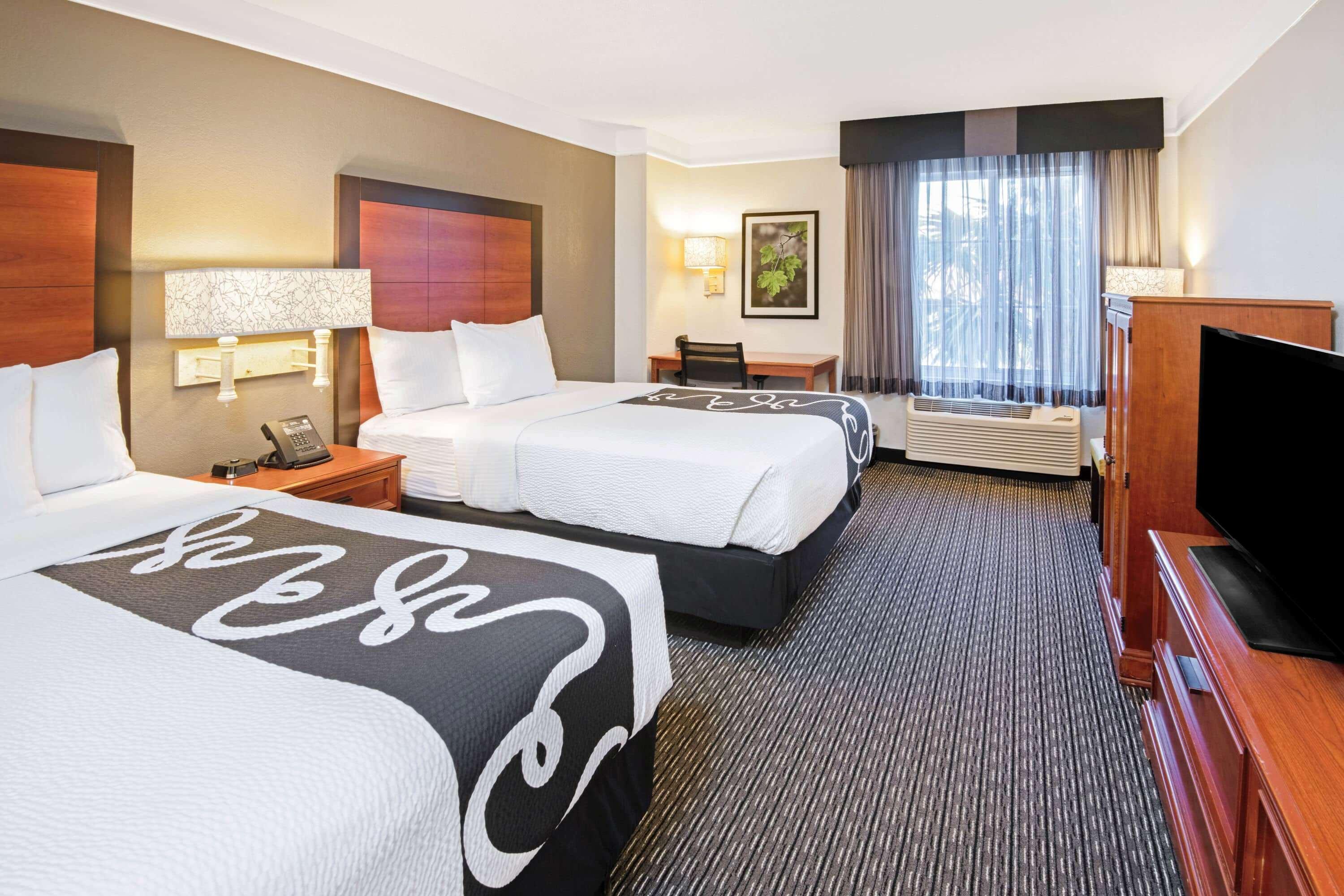 La Quinta By Wyndham San Antonio Airport Hotel Екстериор снимка
