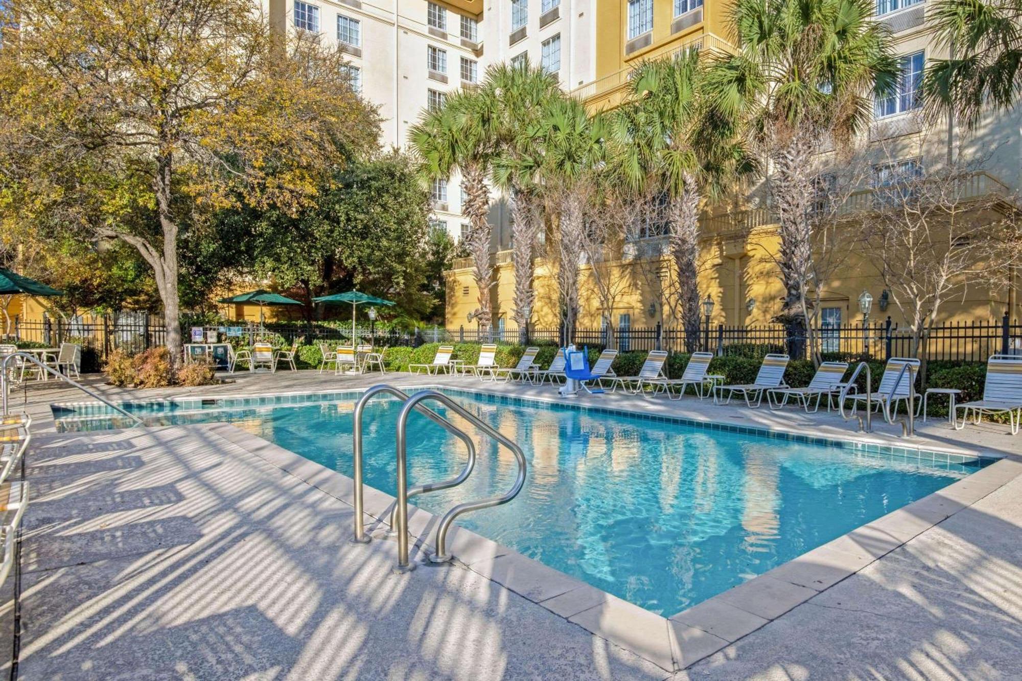 La Quinta By Wyndham San Antonio Airport Hotel Екстериор снимка