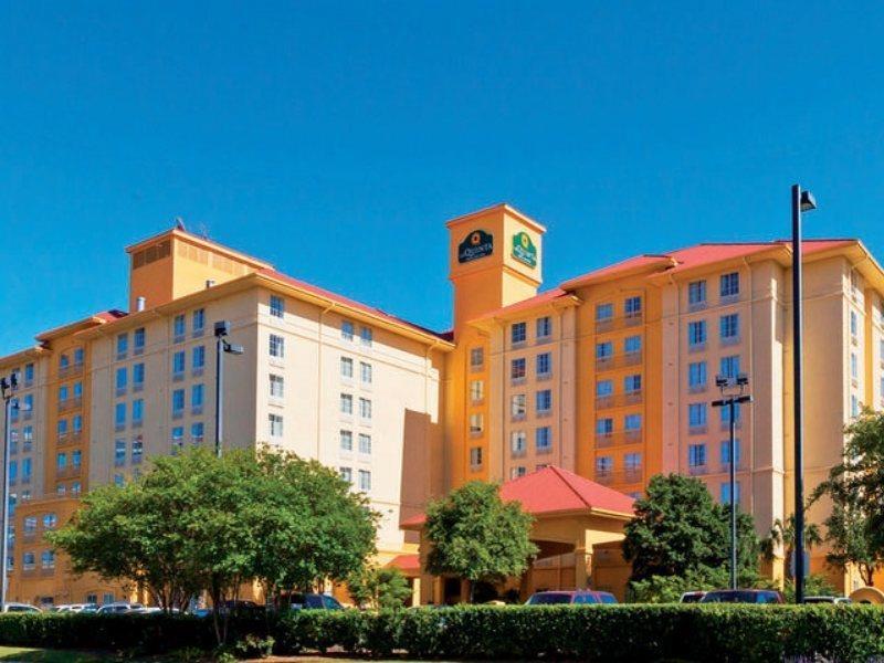 La Quinta By Wyndham San Antonio Airport Hotel Екстериор снимка